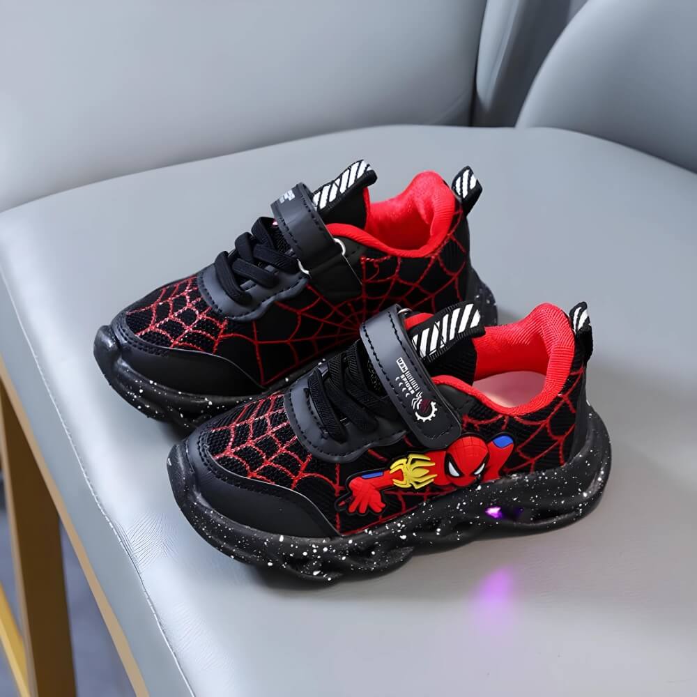 SpiderKicks™ | LED-upplysta Skor för Barn